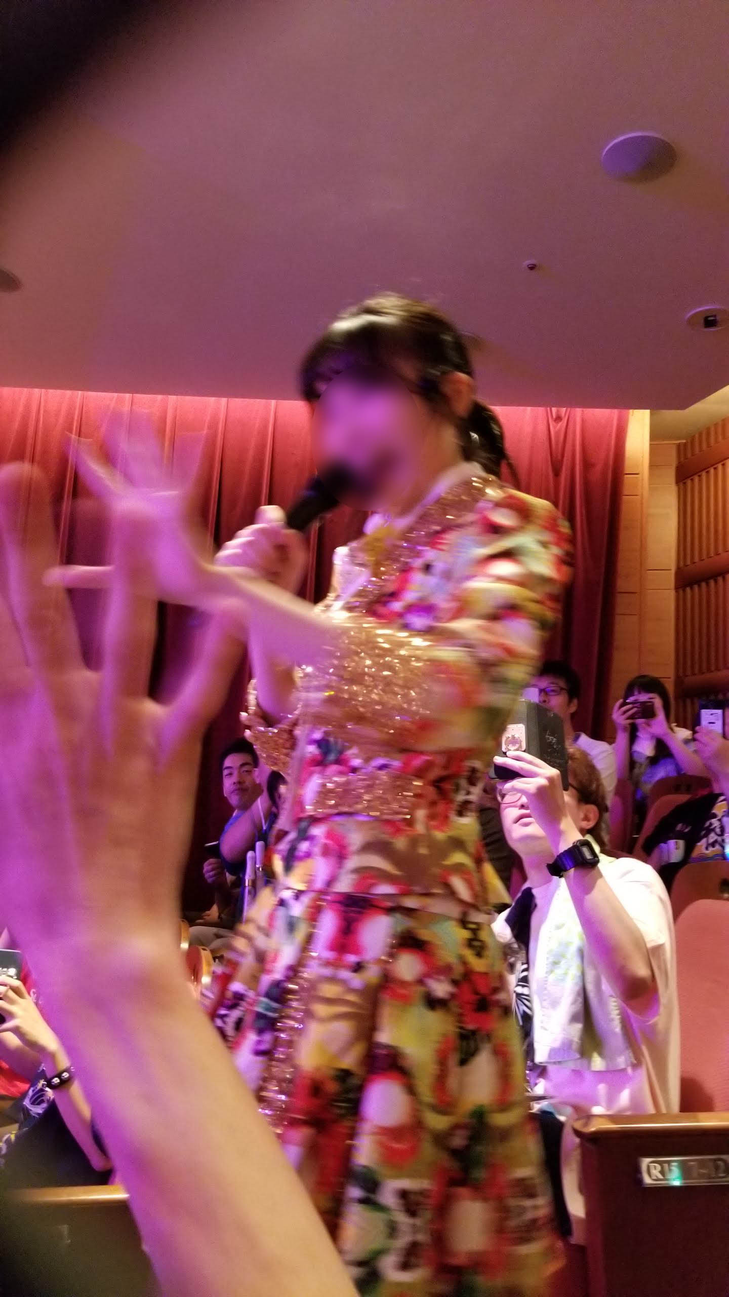 AKB live event vertical photo